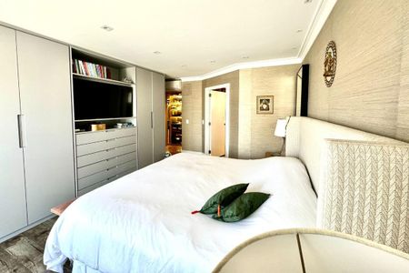 Apartamento à venda com 205m², 3 quartos e 3 vagas
