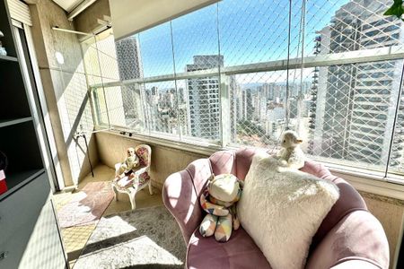 Apartamento à venda com 205m², 3 quartos e 3 vagas
