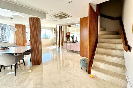Apartamento à venda com 205m², 3 quartos e 3 vagas