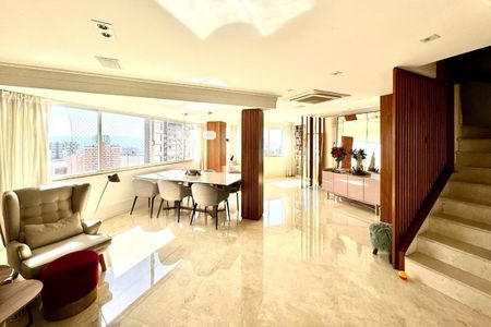 Apartamento à venda com 205m², 3 quartos e 3 vagas