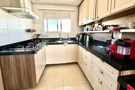 Apartamento à venda com 205m², 3 quartos e 3 vagas