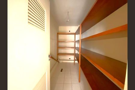 Apartamento à venda com 4 quartos, 210m² em Cerqueira César, São Paulo