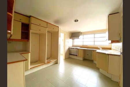 Apartamento à venda com 4 quartos, 210m² em Cerqueira César, São Paulo