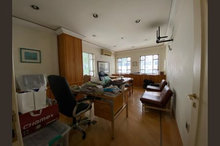 Casa à venda com 3 quartos, 180m² em Jardim Paulista, São Paulo