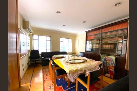 Casa à venda com 3 quartos, 180m² em Jardim Paulista, São Paulo