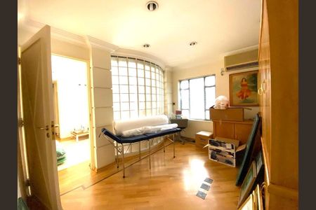 Casa à venda com 3 quartos, 180m² em Jardim Paulista, São Paulo