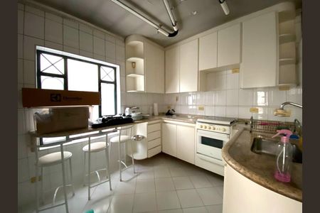 Casa à venda com 3 quartos, 180m² em Jardim Paulista, São Paulo