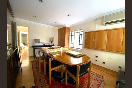 Casa à venda com 3 quartos, 180m² em Jardim Paulista, São Paulo