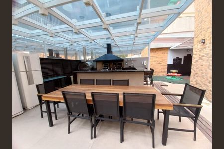 Apartamento à venda com 230m², 4 quartos e 6 vagas