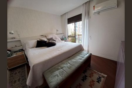 Apartamento à venda com 230m², 4 quartos e 6 vagas