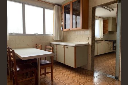 Apartamento à venda com 305m², 3 quartos e 3 vagas