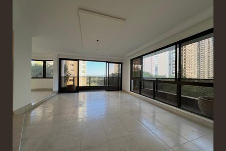 Apartamento à venda com 200m², 3 quartos e 3 vagas