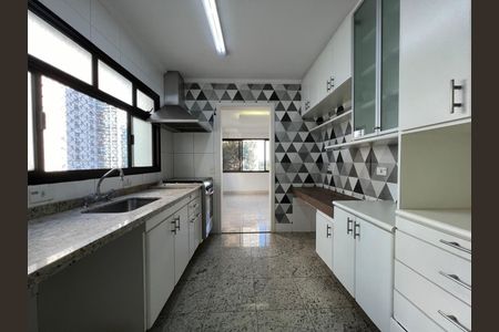 Apartamento à venda com 200m², 3 quartos e 3 vagas