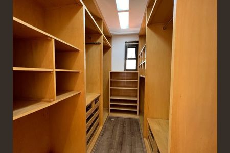 Apartamento à venda com 200m², 3 quartos e 3 vagas