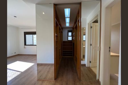 Apartamento à venda com 200m², 3 quartos e 3 vagas