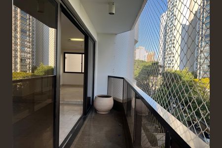 Apartamento à venda com 200m², 3 quartos e 3 vagas