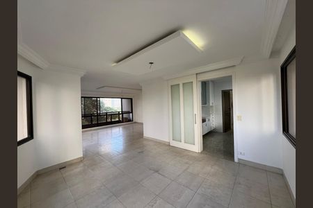 Apartamento à venda com 200m², 3 quartos e 3 vagas
