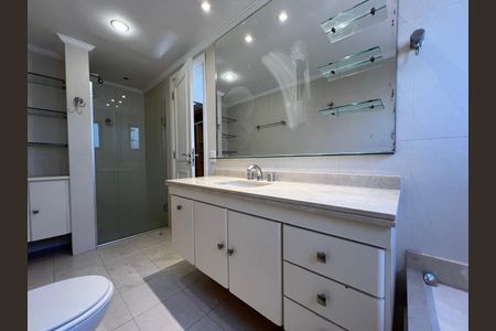 Apartamento à venda com 200m², 3 quartos e 3 vagas