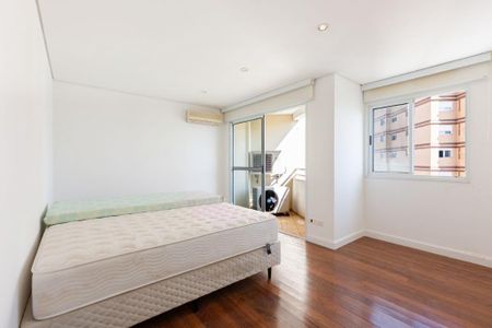 Apartamento à venda com 3 quartos, 181m² em Itaim Bibi, São Paulo