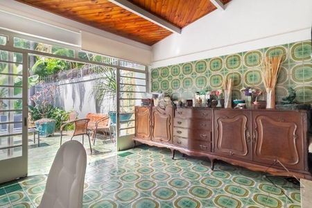 Casa à venda com 292m², 3 quartos e 4 vagas