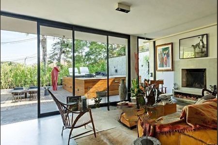 Casa à venda com 2 quartos, 220m² em Alto de Pinheiros, São Paulo