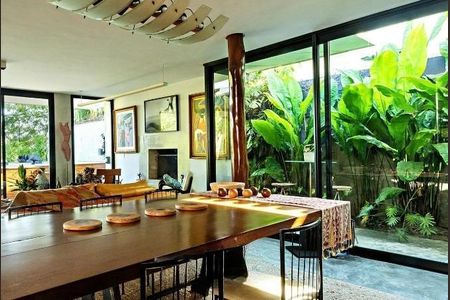 Casa à venda com 2 quartos, 220m² em Alto de Pinheiros, São Paulo