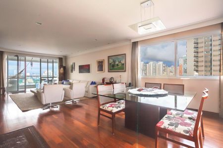 Apartamento à venda com 3 quartos, 230m² em Perdizes, São Paulo