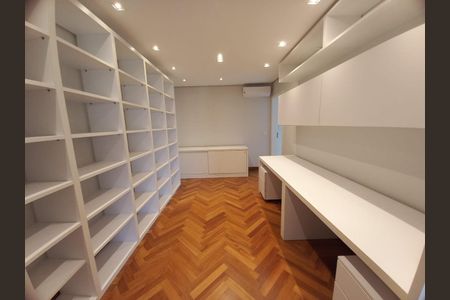 Apartamento à venda com 192m², 4 quartos e 4 vagas