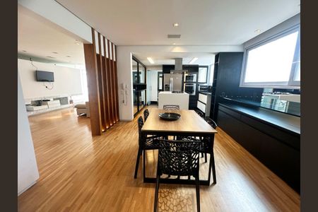 Apartamento à venda com 3 quartos, 180m² em Cerqueira César, São Paulo