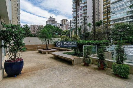 Apartamento à venda com 3 quartos, 200m² em Itaim Bibi, São Paulo