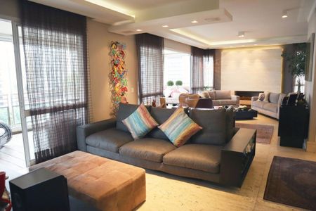 Apartamento à venda com 3 quartos, 240m² em Jardim Paulista, São Paulo