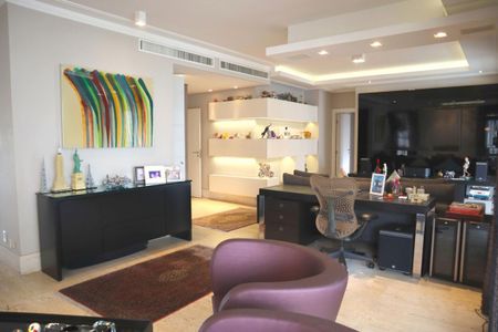 Apartamento à venda com 3 quartos, 240m² em Jardim Paulista, São Paulo