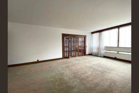 Apartamento à venda com 3 quartos, 241m² em Cerqueira César, São Paulo
