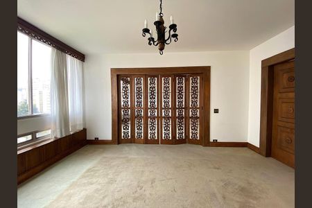 Apartamento à venda com 3 quartos, 241m² em Cerqueira César, São Paulo