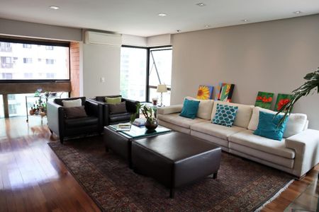 Apartamento à venda com 3 quartos, 172m² em Chácara Itaim, São Paulo