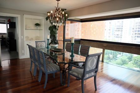 Apartamento à venda com 172m², 3 quartos e 3 vagas