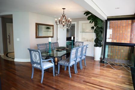 Apartamento à venda com 172m², 3 quartos e 3 vagas