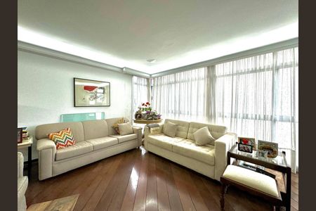 Apartamento à venda com 3 quartos, 180m² em Cerqueira César, São Paulo