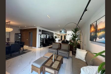 Apartamento à venda com 3 quartos, 300m² em Bela Vista, São Paulo