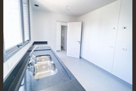 Apartamento à venda com 3 quartos, 193m² em Vila Nova Conceição, São Paulo