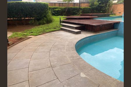 Apartamento à venda com 240m², 4 quartos e 4 vagas