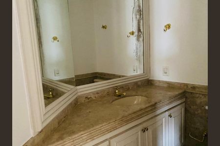 Apartamento à venda com 240m², 4 quartos e 4 vagas