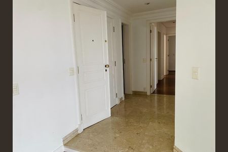 Apartamento à venda com 240m², 4 quartos e 4 vagas