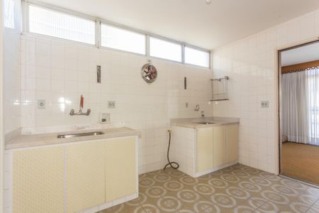 Apartamento à venda com 220m², 3 quartos e 2 vagas