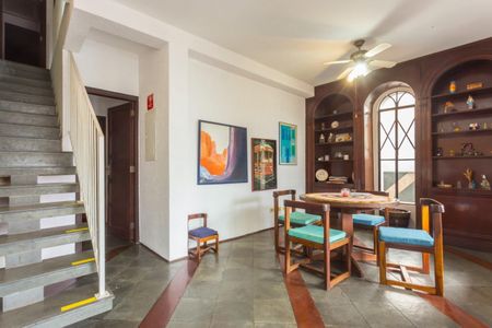 Casa à venda com 6 quartos, 588m² em Pinheiros, São Paulo