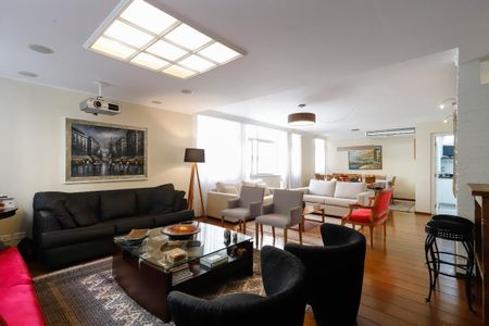 Apartamento à venda com 3 quartos, 198m² em Santa Cecilia, São Paulo