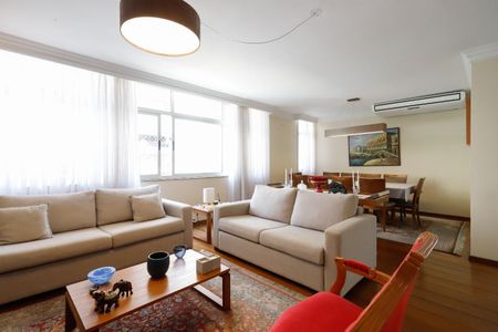 Apartamento à venda com 3 quartos, 198m² em Santa Cecilia, São Paulo