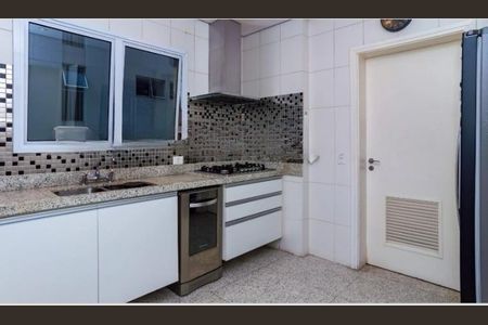 Apartamento à venda com 315m², 4 quartos e 5 vagas
