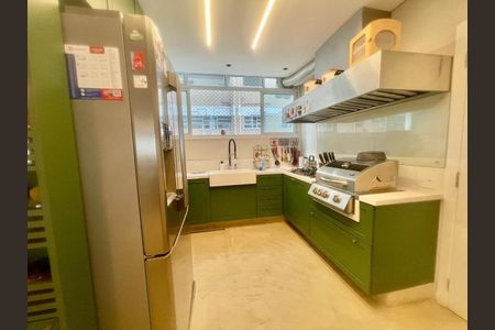 Apartamento à venda com 191m², 3 quartos e 1 vaga