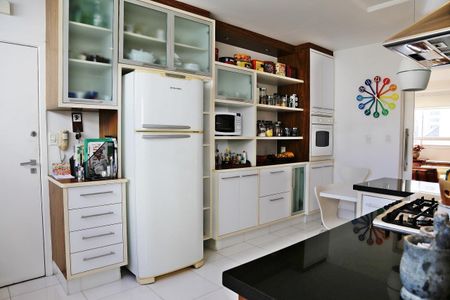 Apartamento à venda com 3 quartos, 180m² em Santa Cecilia, São Paulo
